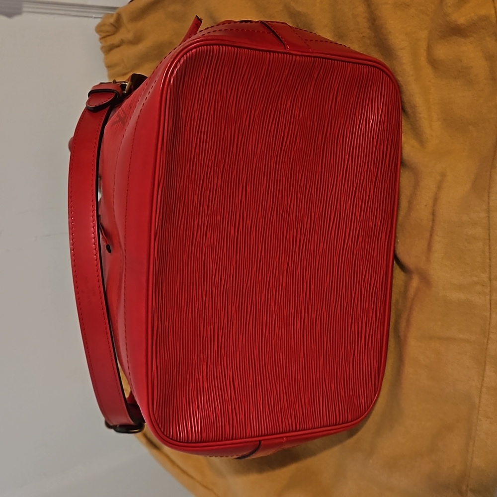 Vintage Louis Vuitton Noe GM in Red Epi Leather with wool dust bag - Picture 7 of 14